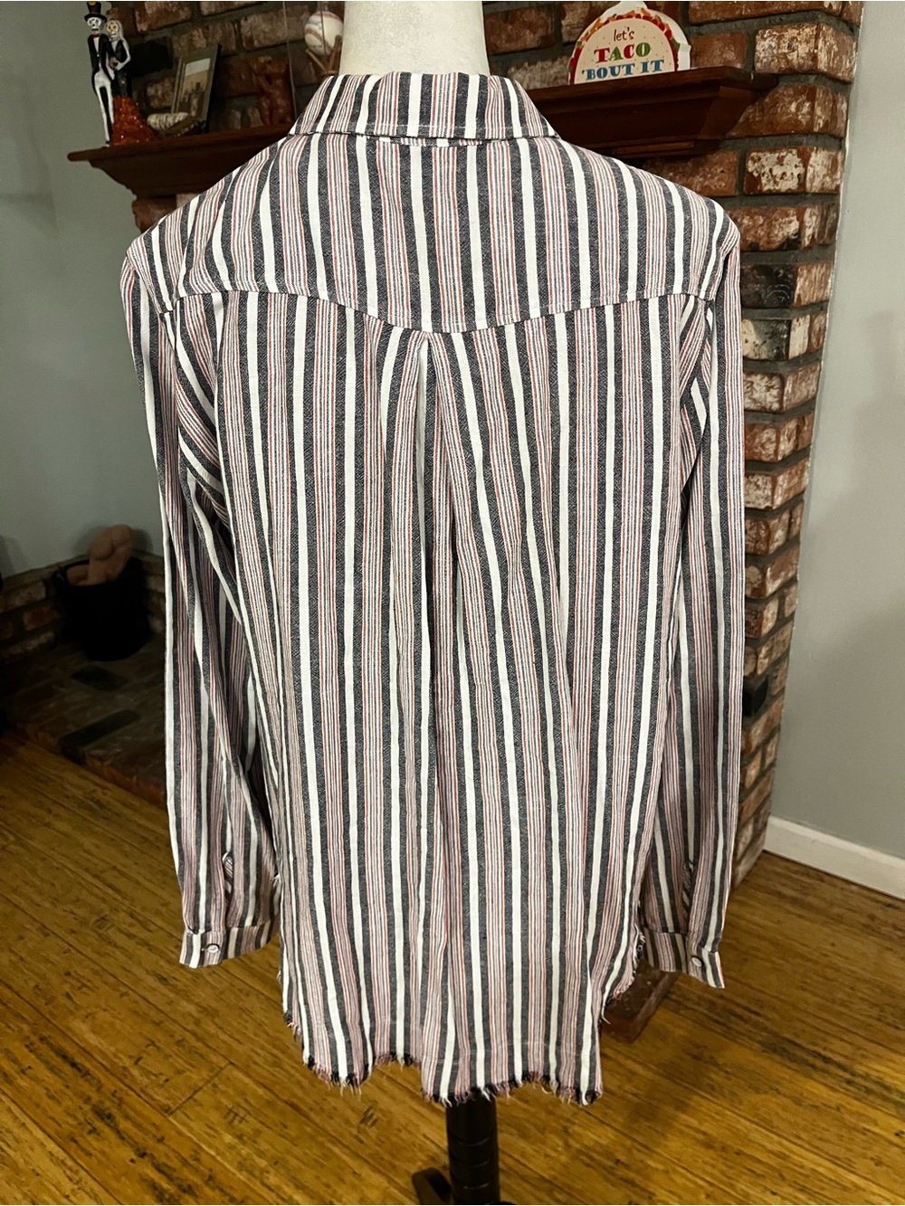 Bella Dahl Striped Button Down Shirt Size Large Rayon/Linen - Picture 5 of 6